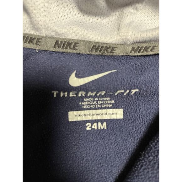 Nike 24 Month‎ jacket Has Some Peeling Of Tiny Letters On Bottom Not Noticeable - Picture 3 of 4